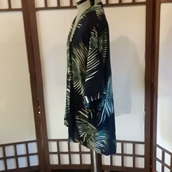 GLAM kimono one size fits most , black green,and white tropical leaves print - Picture 2 of 12